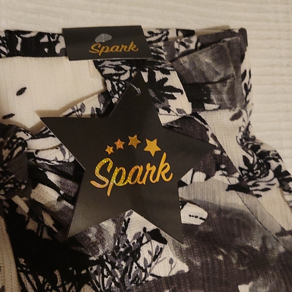 🎉HOST PICK🎉NWT SHORTS - Picture 6 of 7